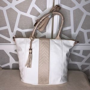 ⬇️NWOT Carpisa Tote